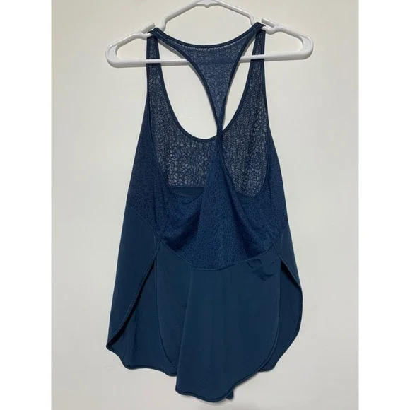 Lululemon Women Blue Twist and Train Tank Top No Size Dot - Picture 2 of 3